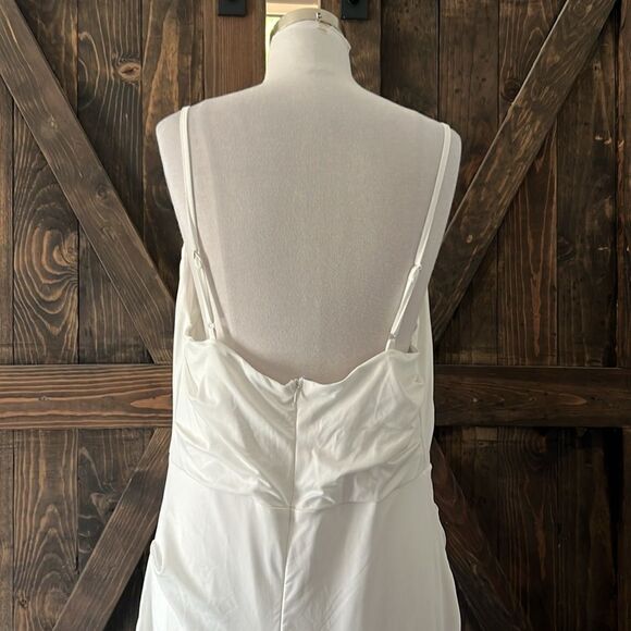 NWT Elegant Sexy Mermaid White Wedding Body Con Long Gown - Picture 11 of 16